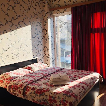 Visit Hotel Tbilissi Extérieur photo