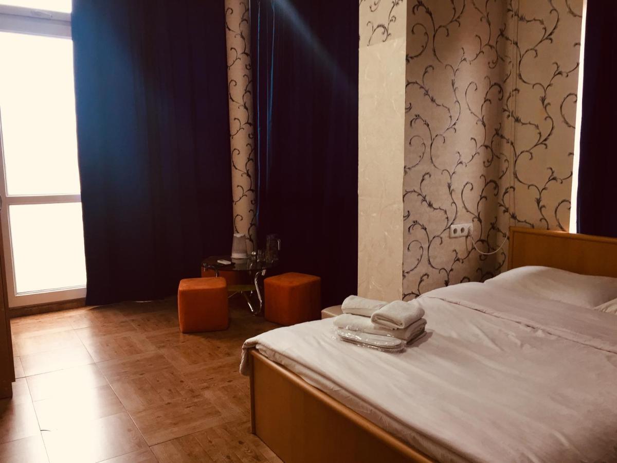 Visit Hotel Tbilissi Extérieur photo