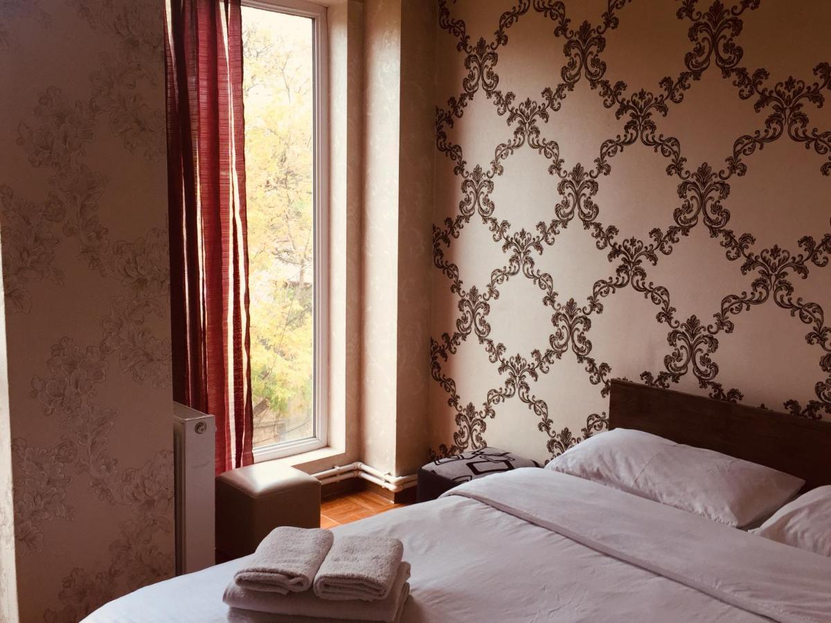Visit Hotel Tbilissi Extérieur photo